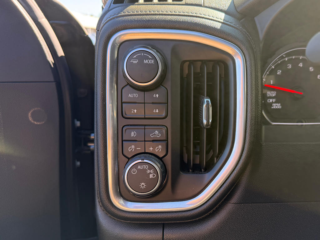 Thumbnail: 2021 Chevrolet Silverado 1500 - 20