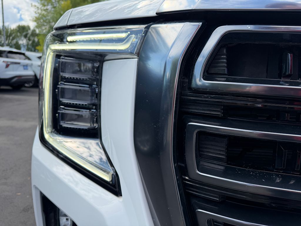 Thumbnail: 2024 GMC Yukon XL - 17