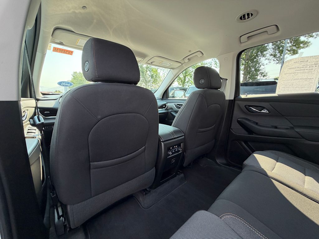 Thumbnail: 2021 Chevrolet Traverse - 27