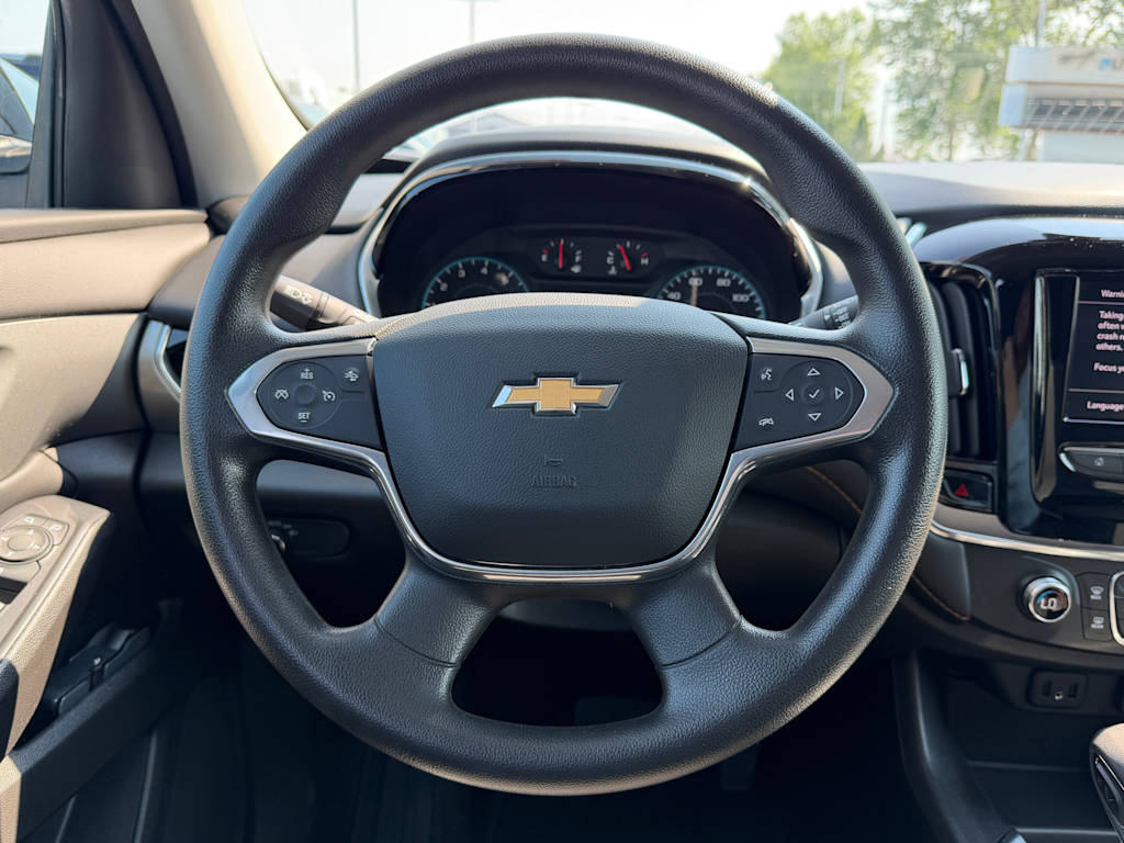 Thumbnail: 2021 Chevrolet Traverse - 7