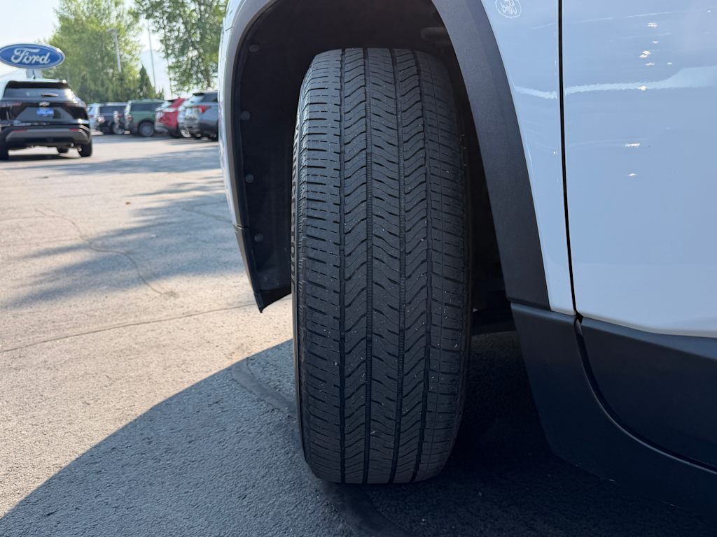 Thumbnail: 2021 Chevrolet Traverse - 30