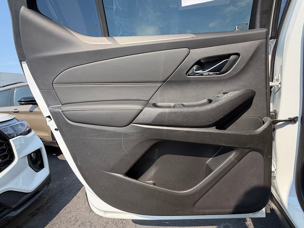Thumbnail: 2021 Chevrolet Traverse - 27