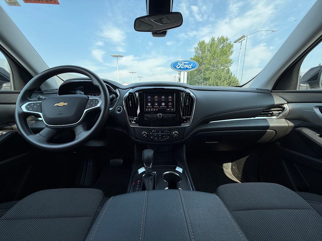 Thumbnail: 2021 Chevrolet Traverse - 12