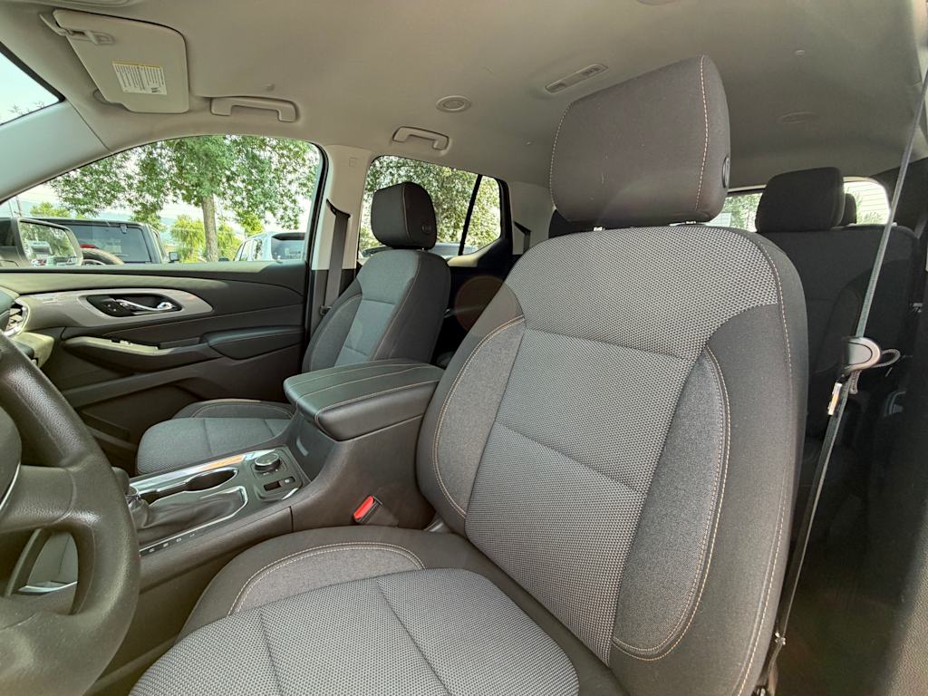 Thumbnail: 2021 Chevrolet Traverse - 9