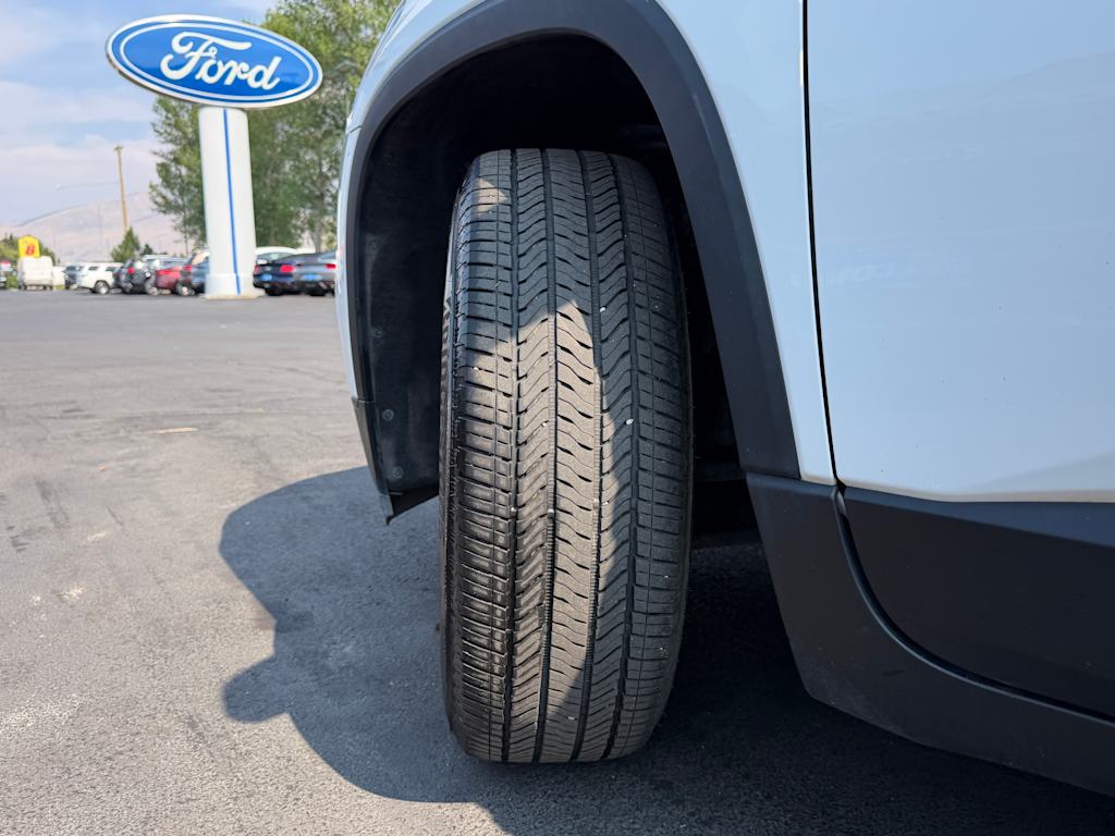 Thumbnail: 2021 Chevrolet Traverse - 31