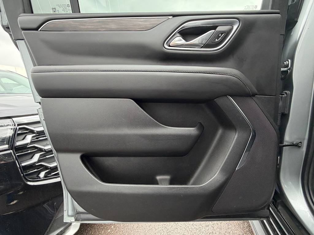 Thumbnail: 2024 Chevrolet Suburban - 25
