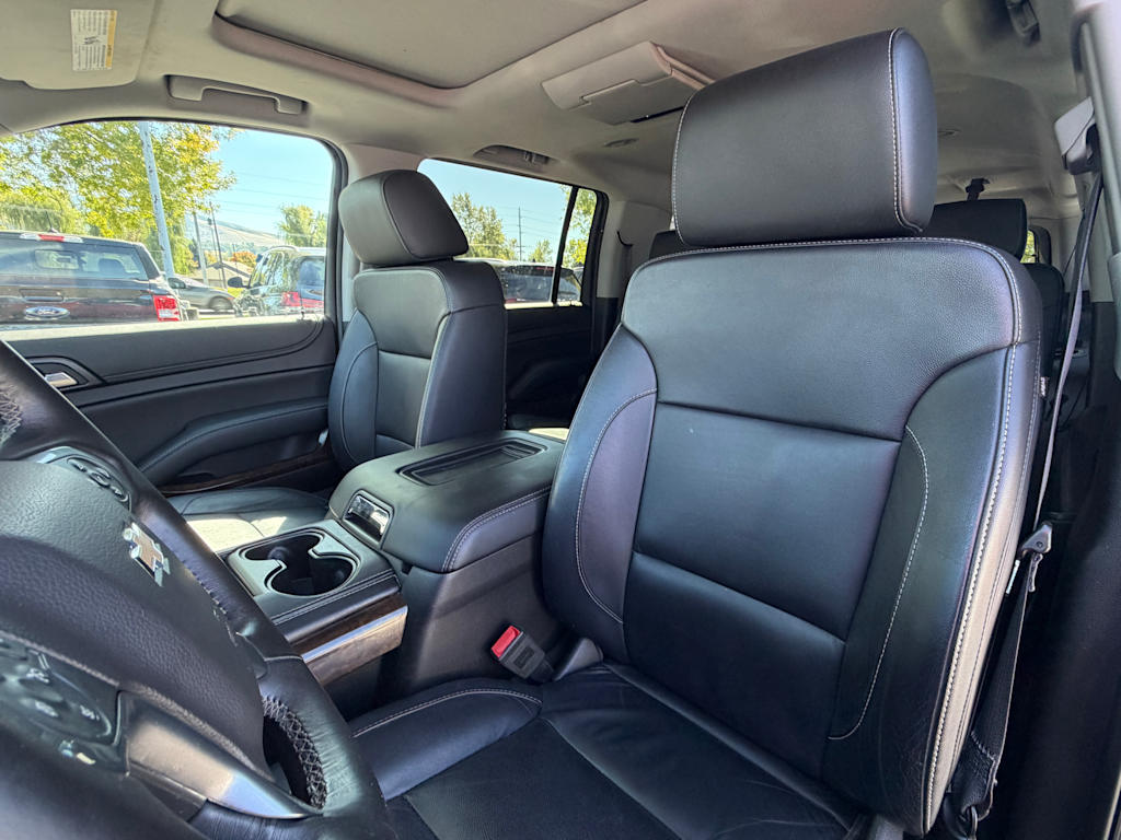 Thumbnail: 2016 Chevrolet Suburban - 8