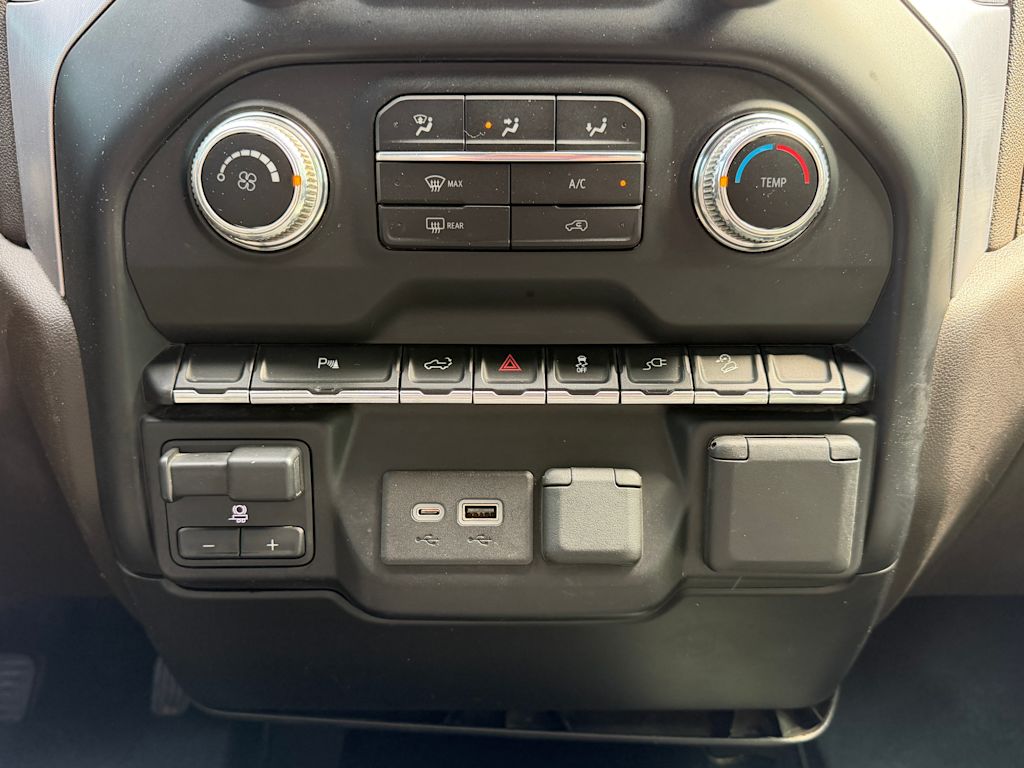 Thumbnail: 2021 GMC Sierra 2500 - 24