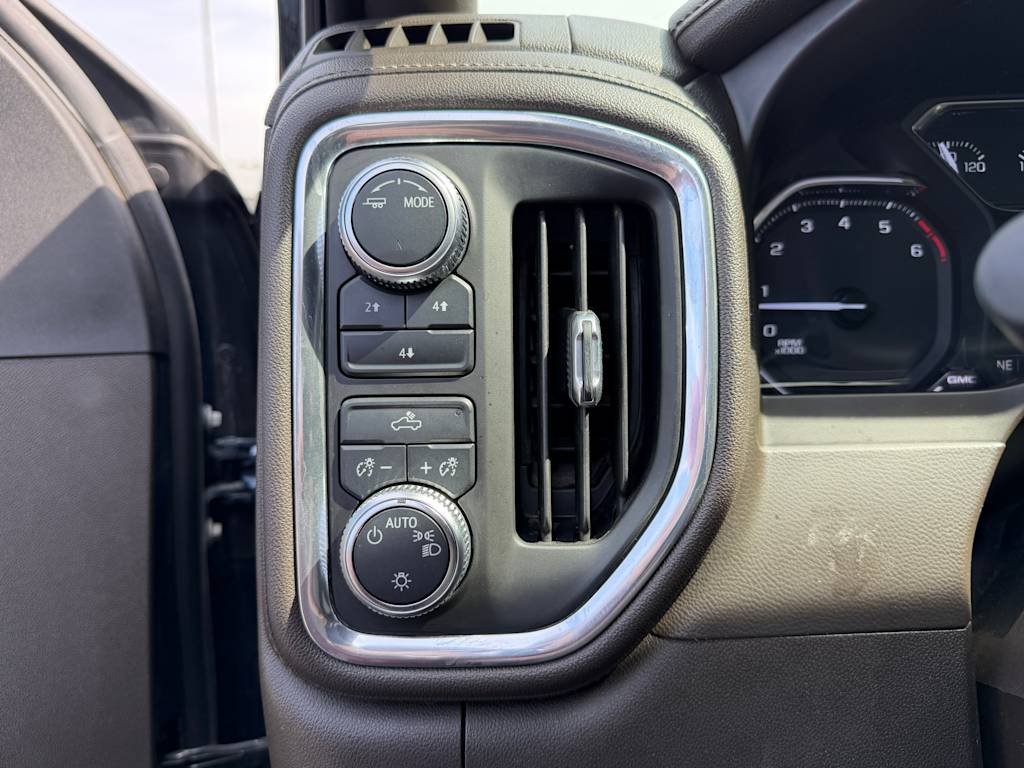 Thumbnail: 2021 GMC Sierra 2500 - 22