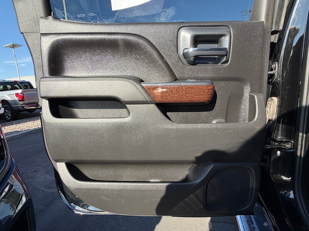 Thumbnail: 2015 GMC Sierra 3500 - 25