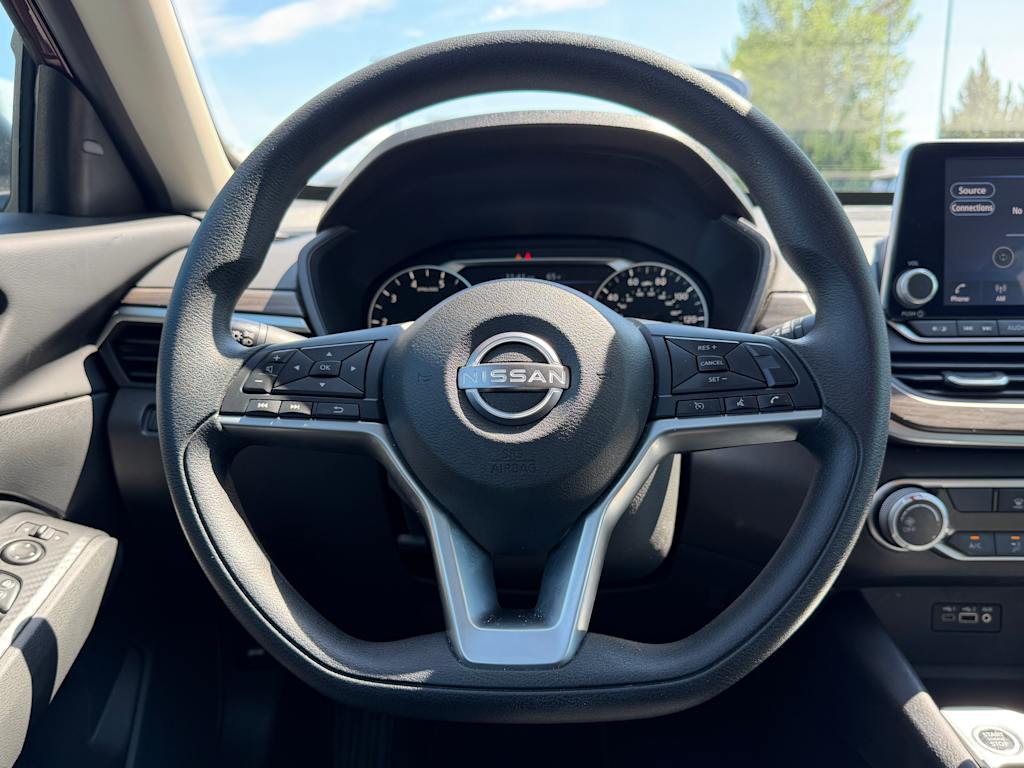 Thumbnail: 2025 Nissan Altima - 6