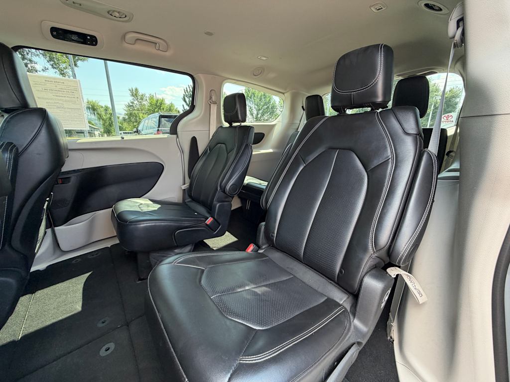 Thumbnail: 2024 Chrysler Pacifica - 8