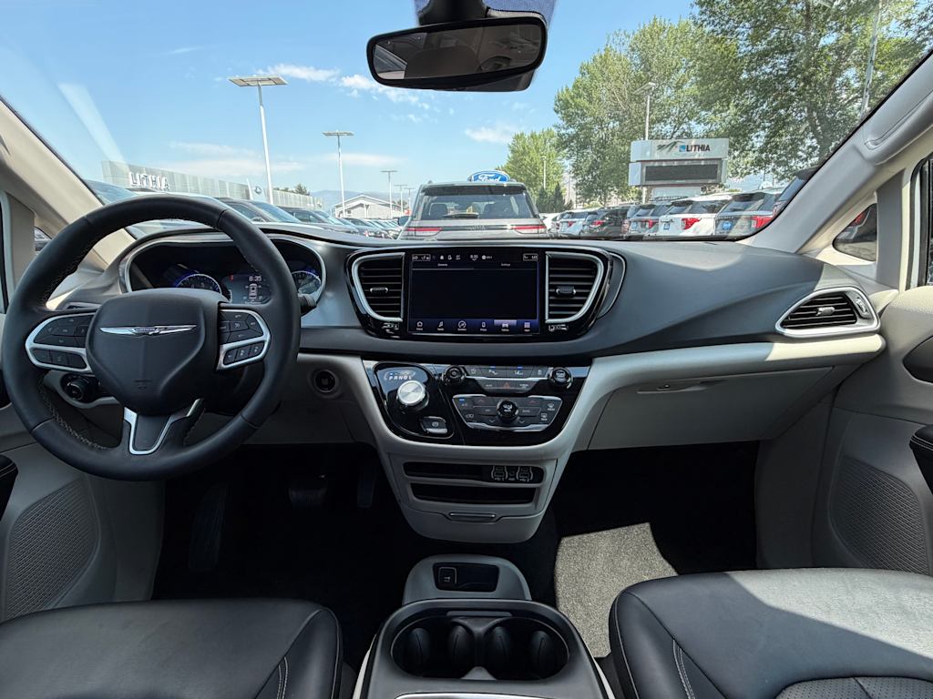 Thumbnail: 2024 Chrysler Pacifica - 9