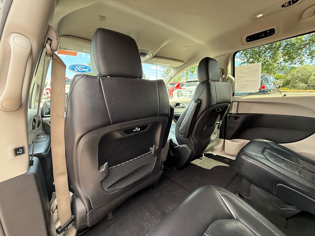 Thumbnail: 2022 Chrysler Pacifica - 26