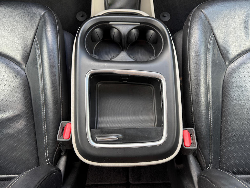 Thumbnail: 2022 Chrysler Pacifica - 24