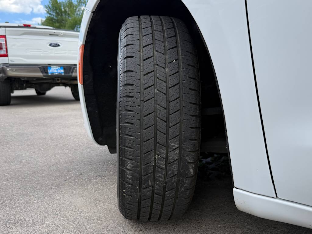 Thumbnail: 2022 Chrysler Pacifica - 15