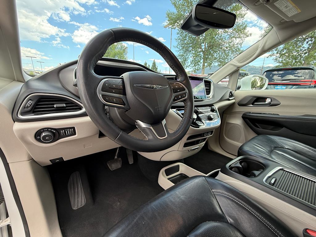 Thumbnail: 2022 Chrysler Pacifica - 2