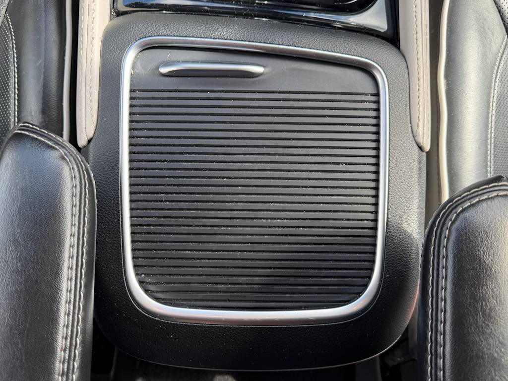 Thumbnail: 2023 Chrysler Pacifica - 23