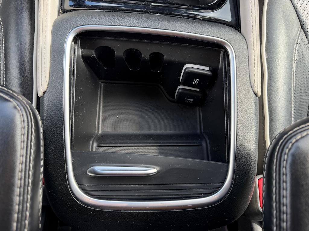 Thumbnail: 2023 Chrysler Pacifica - 24