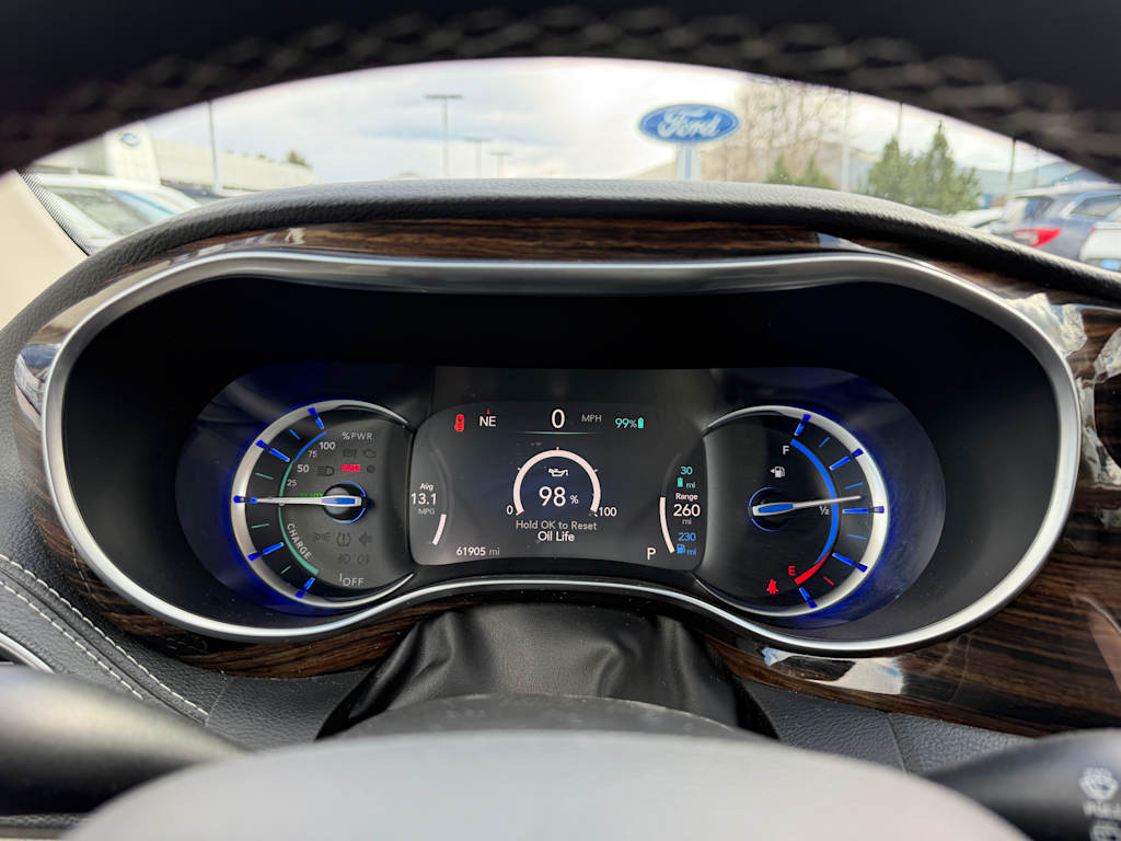 Thumbnail: 2023 Chrysler Pacifica - 12