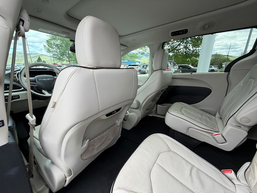 Thumbnail: 2021 Chrysler Pacifica - 27