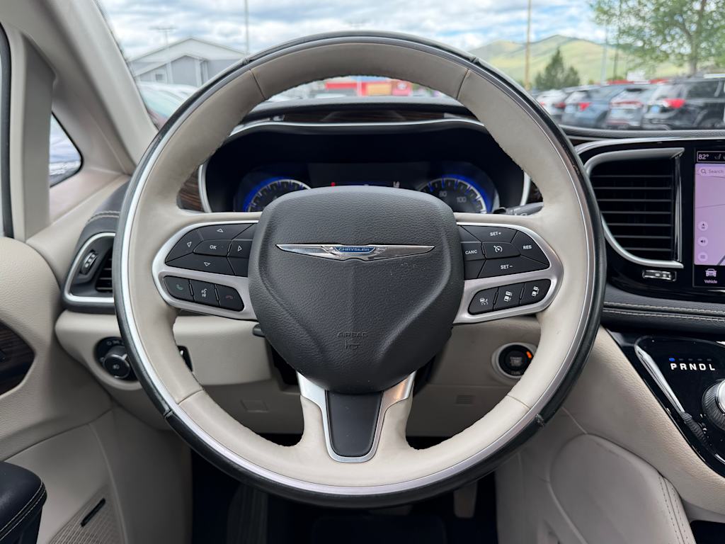 Thumbnail: 2021 Chrysler Pacifica - 6