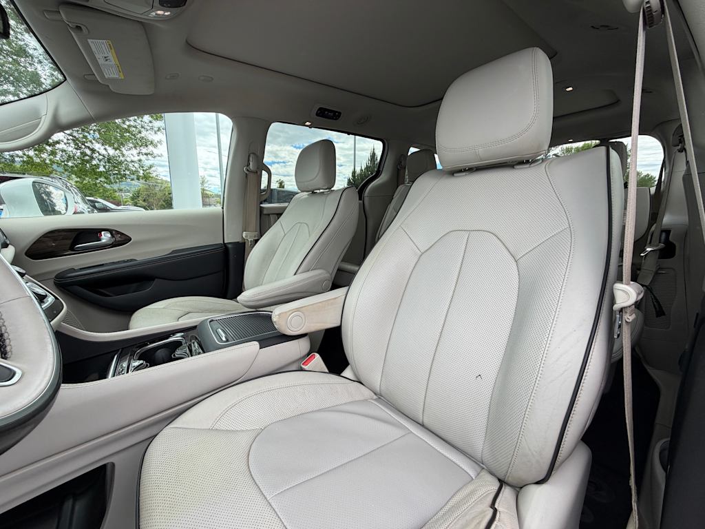 Thumbnail: 2021 Chrysler Pacifica - 7