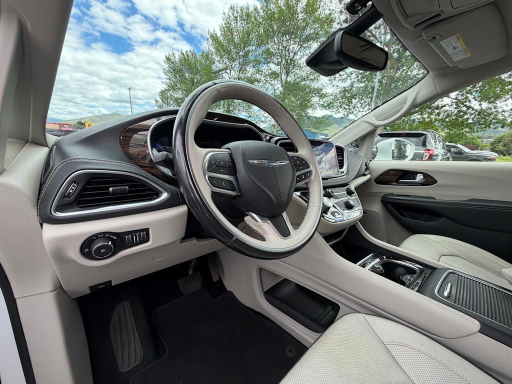Thumbnail: 2021 Chrysler Pacifica - 2
