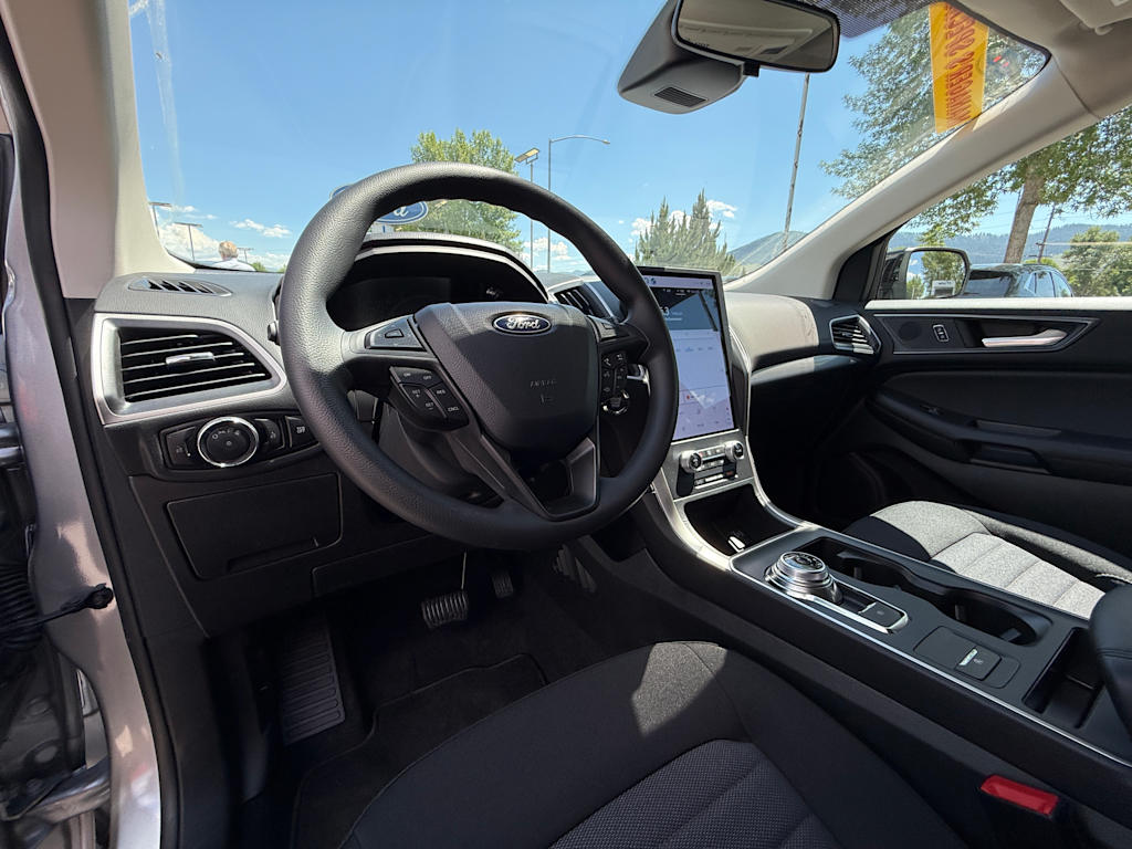 Thumbnail: 2024 Ford Edge - 3
