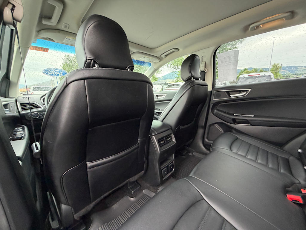 Thumbnail: 2019 Ford Edge - 32