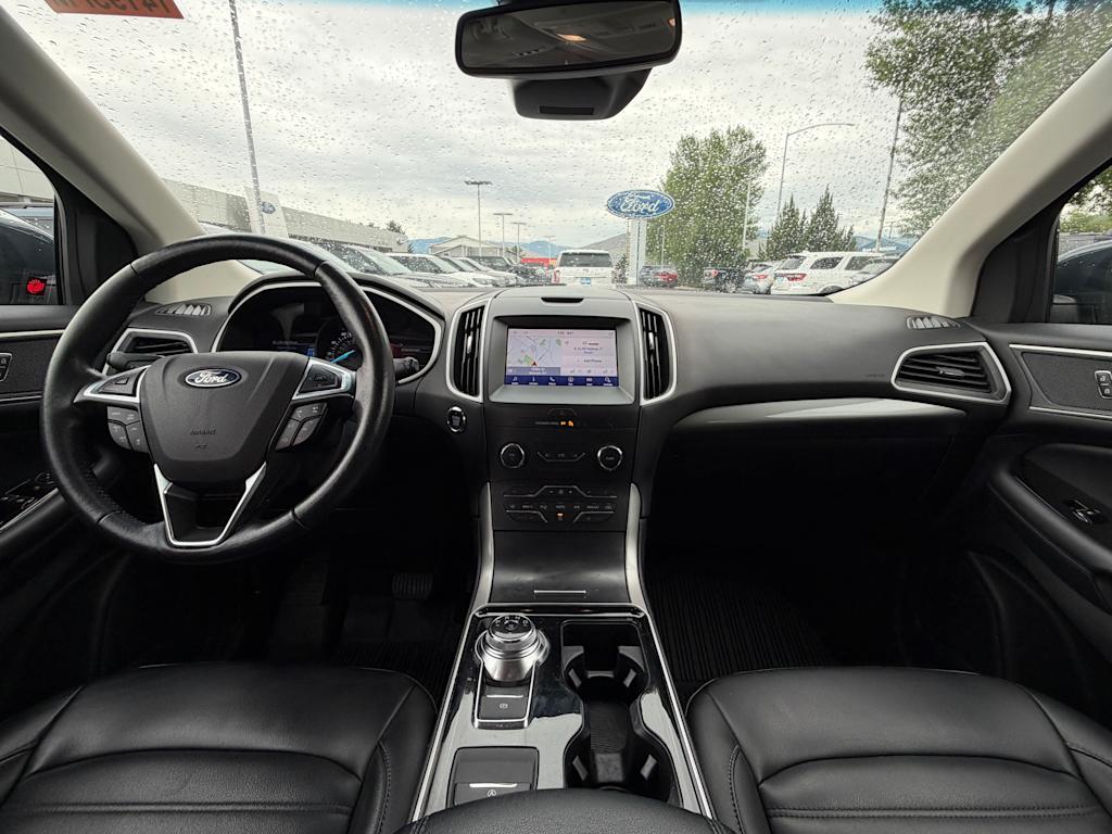 Thumbnail: 2019 Ford Edge - 10
