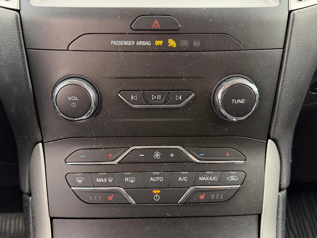 Thumbnail: 2019 Ford Edge - 23