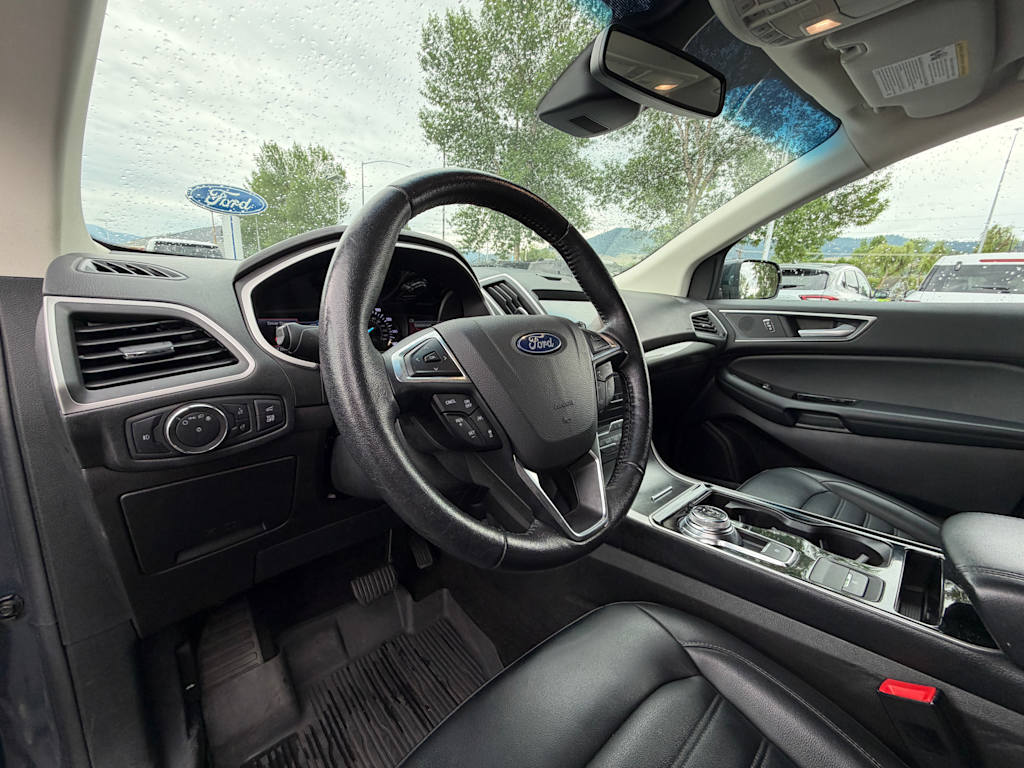 Thumbnail: 2019 Ford Edge - 2