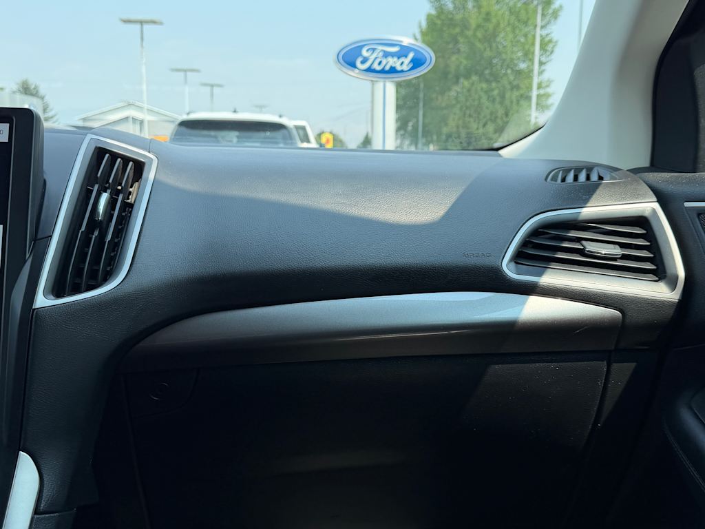 Thumbnail: 2024 Ford Edge - 26