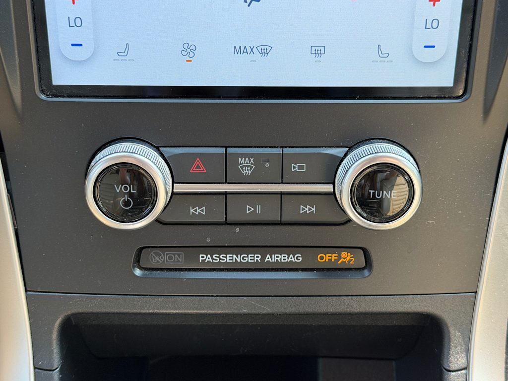 Thumbnail: 2024 Ford Edge - 23