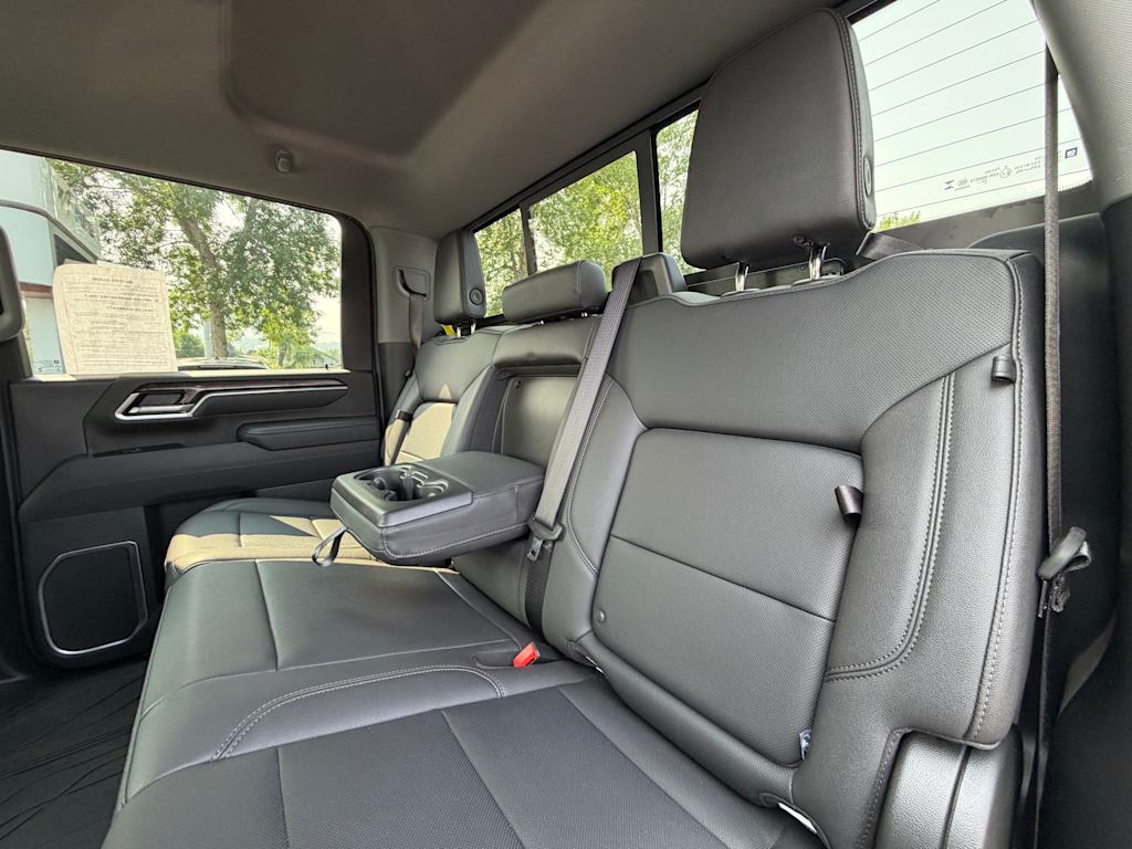 Thumbnail: 2025 Chevrolet Silverado 3500 - 29