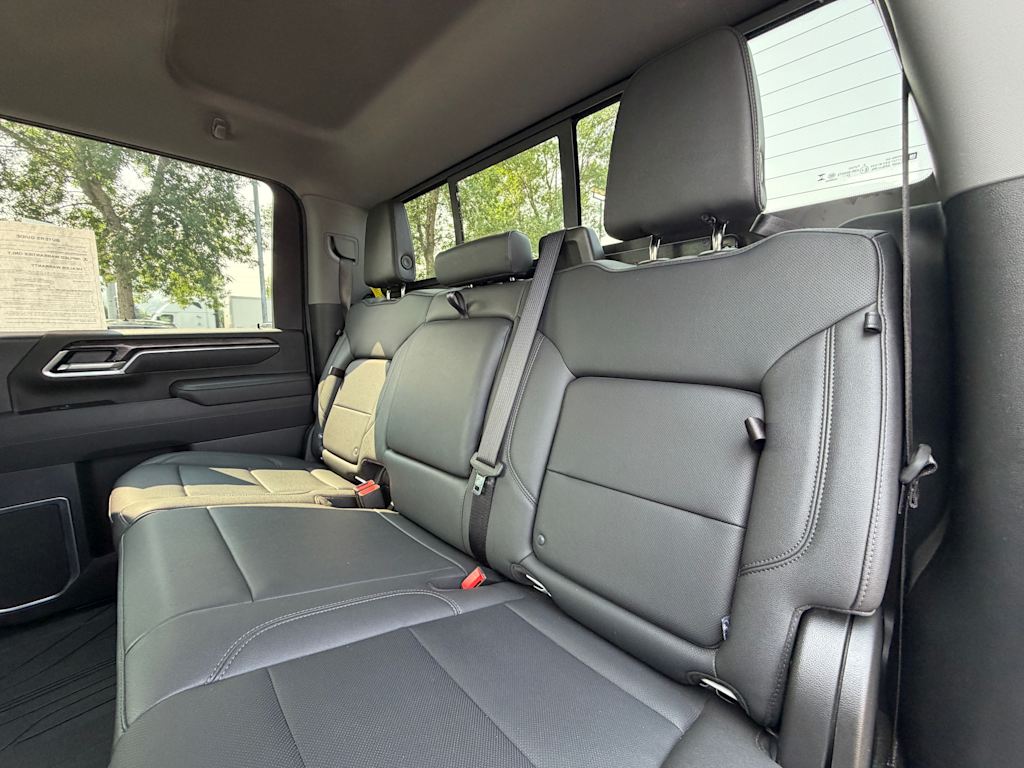 Thumbnail: 2025 Chevrolet Silverado 3500 - 27