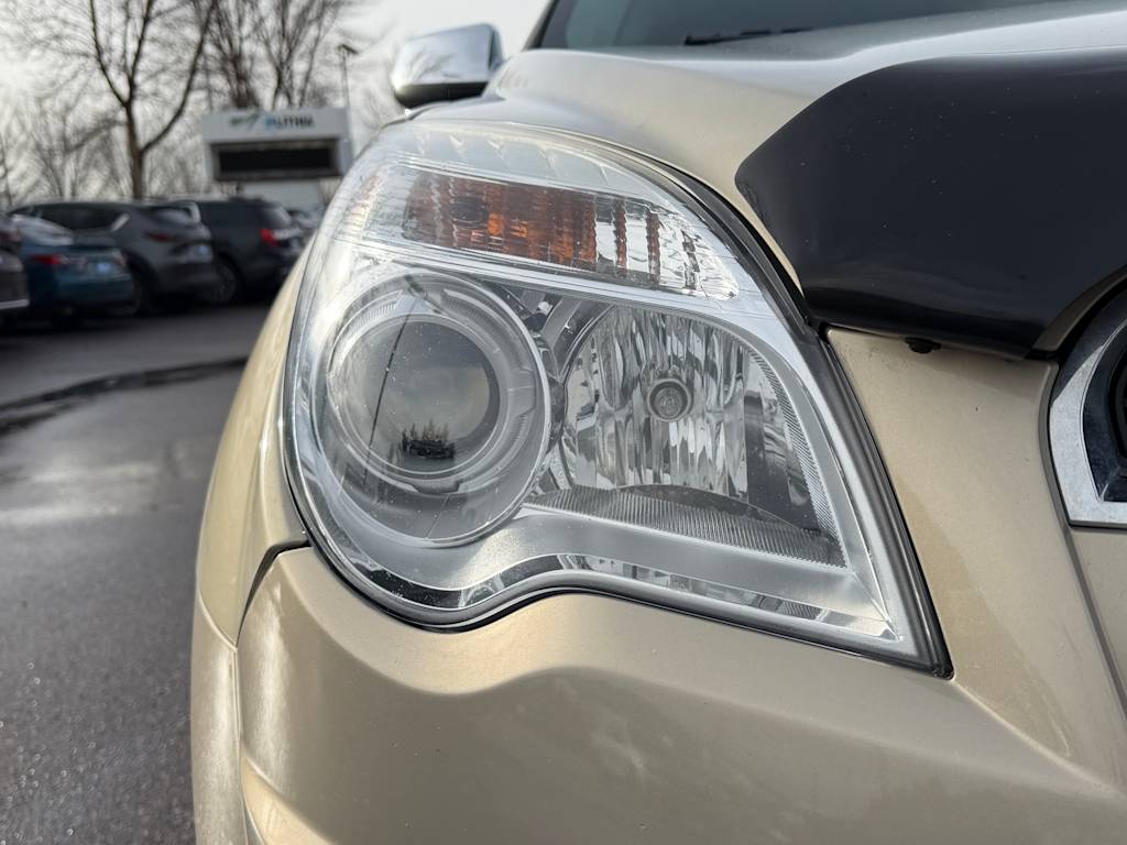 Thumbnail: 2012 Chevrolet Equinox - 16