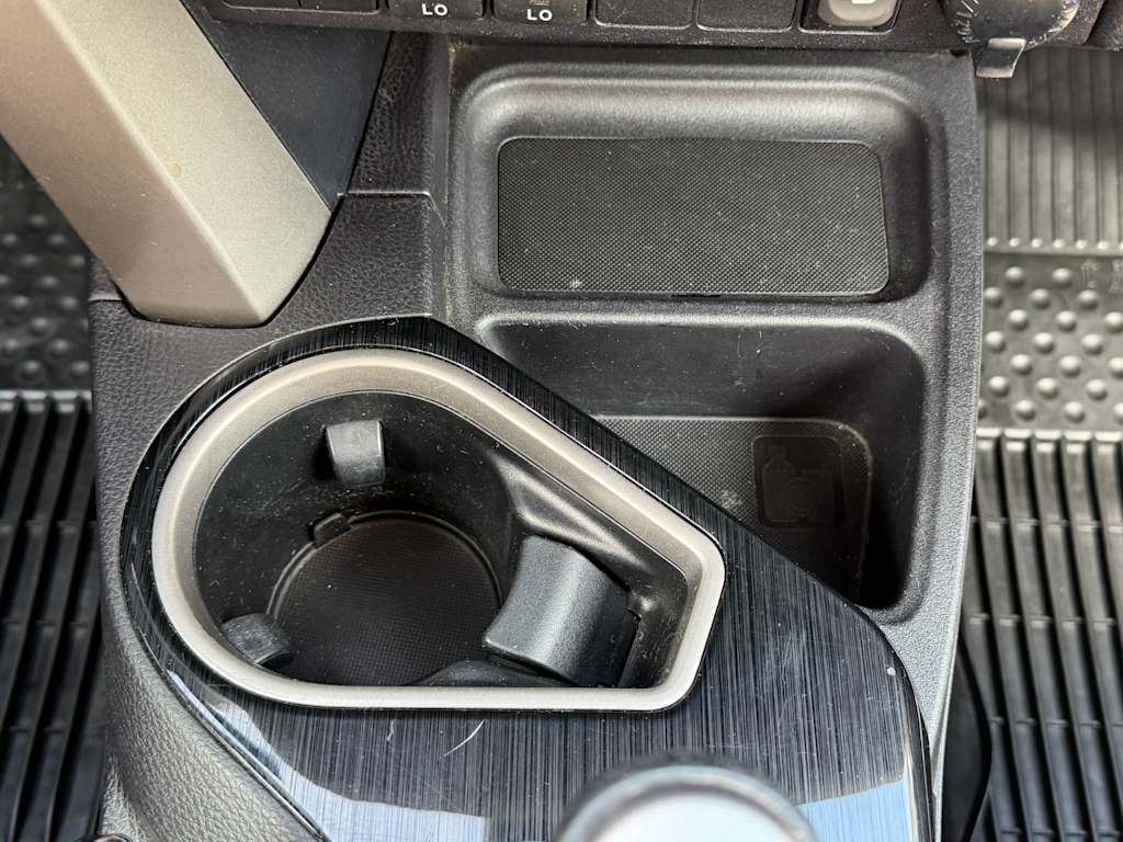 Thumbnail: 2017 Toyota RAV4 - 24