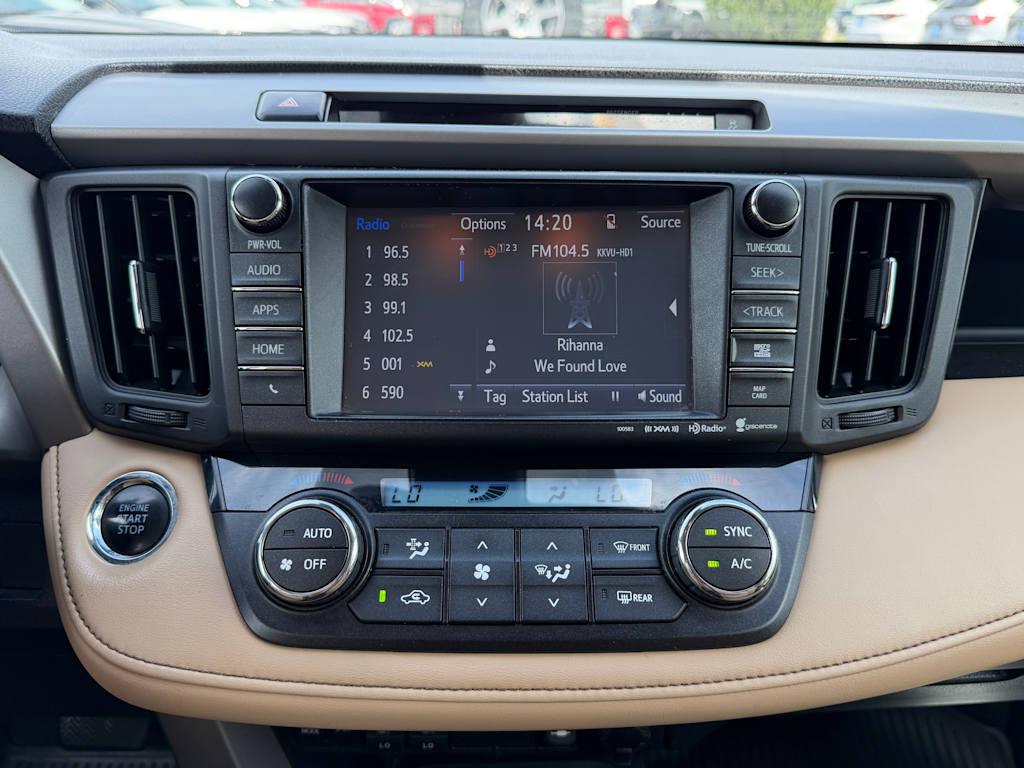 Thumbnail: 2017 Toyota RAV4 - 22