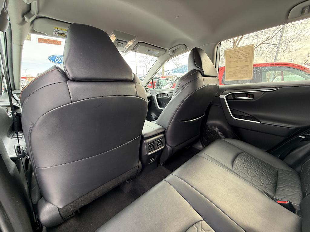 2022 Toyota RAV4 Adventure 27