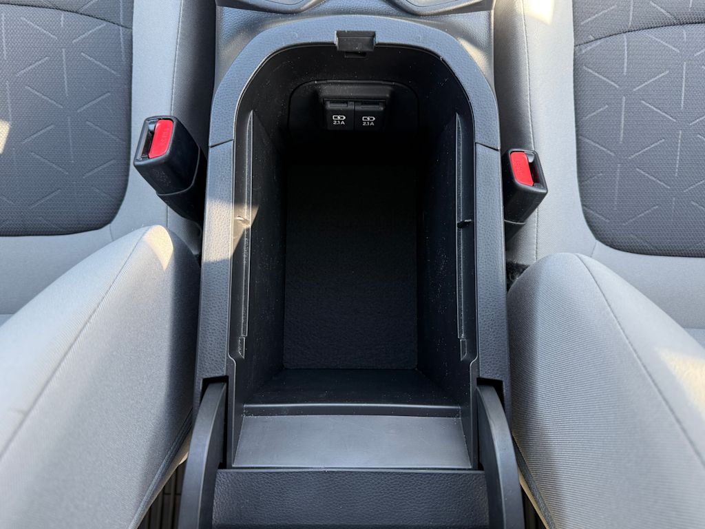 2019 Toyota RAV4 XLE 10