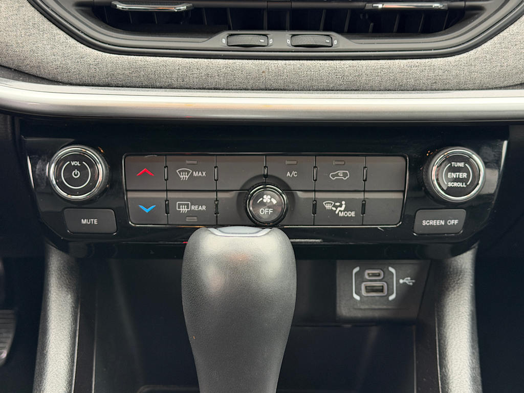 Thumbnail: 2024 Jeep Compass - 22