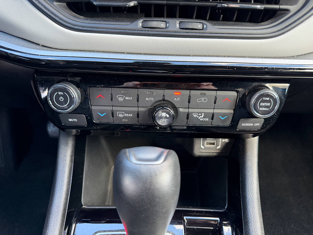 Thumbnail: 2025 Jeep Compass - 22