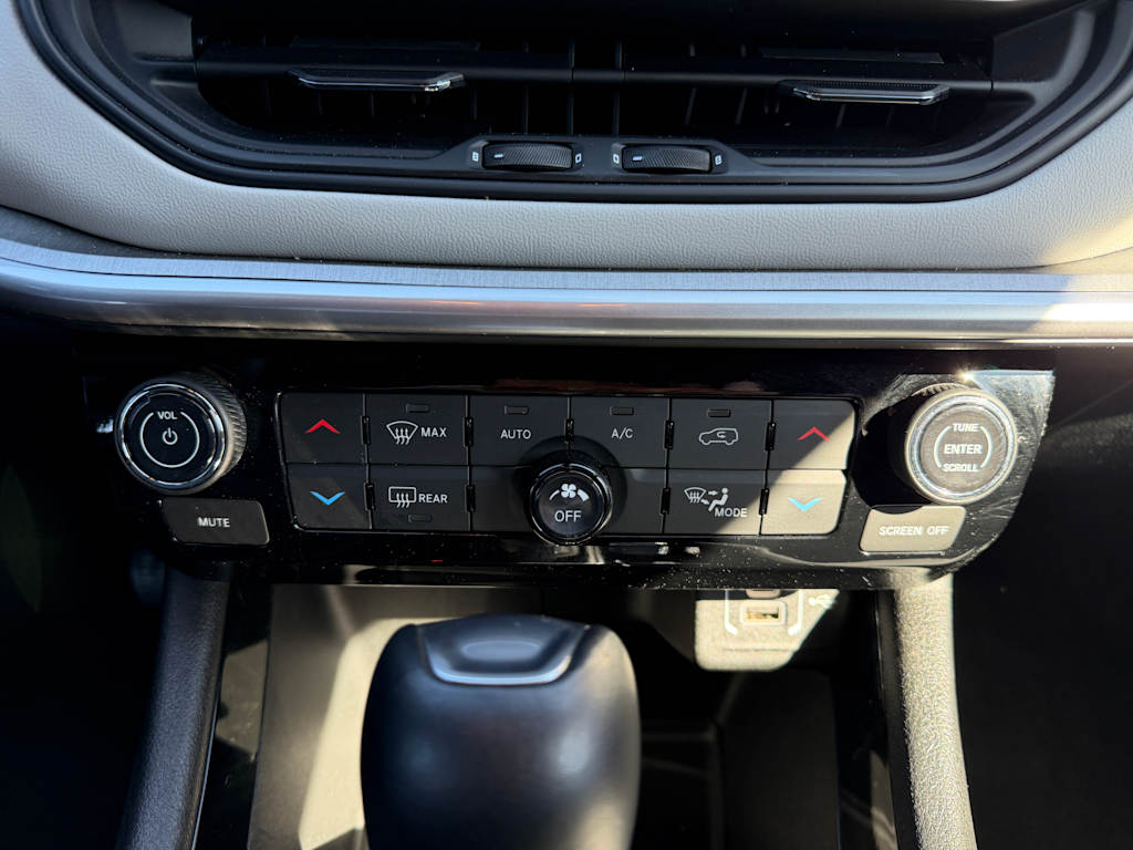 Thumbnail: 2025 Jeep Compass - 22