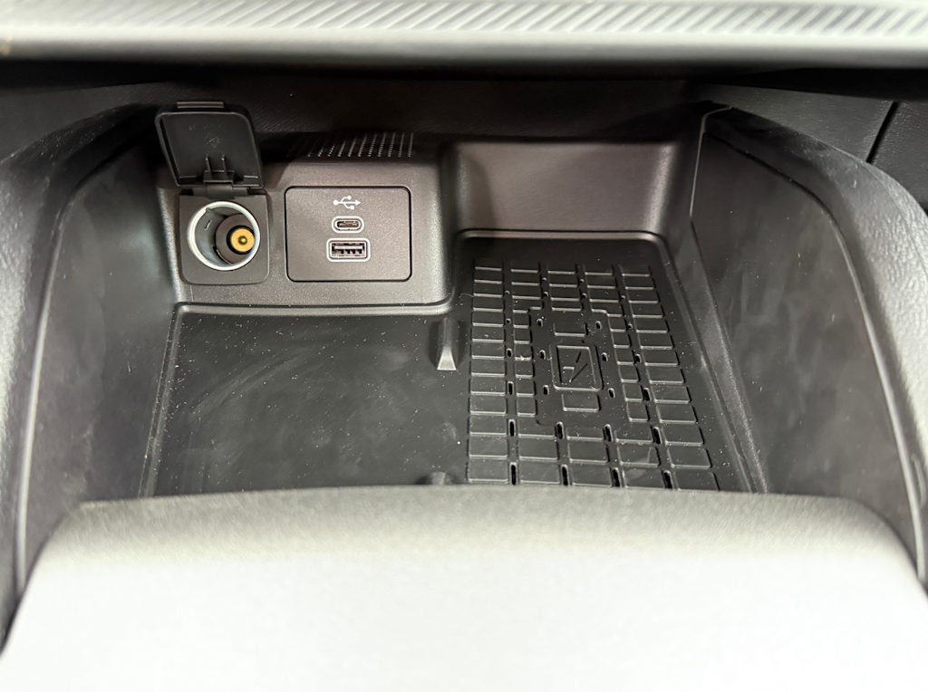 Thumbnail: 2025 Ford Bronco Sport - 23