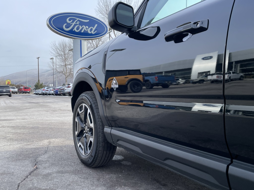 2024 Ford Bronco Sport Outer Banks 16
