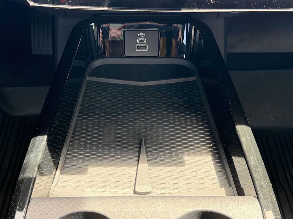 Thumbnail: 2025 Ford Mustang Mach-E - 22