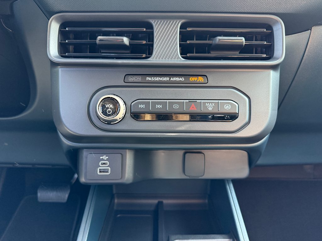 Thumbnail: 2025 Ford Maverick - 20