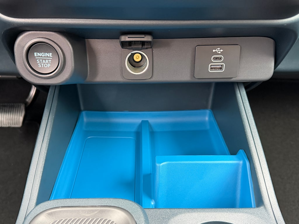 Thumbnail: 2025 Ford Maverick - 23